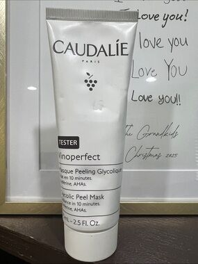 BRAND NEW Caudalie Vinoperfect
Brightening Glycolic Peel Mask~Full Size $42